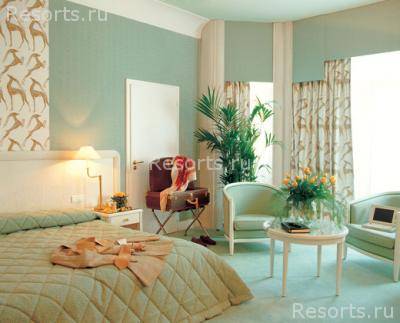 Hotel Martinez 13